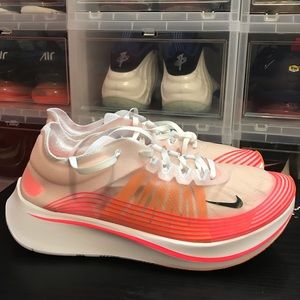 Nike zoom fly SP varsity red
